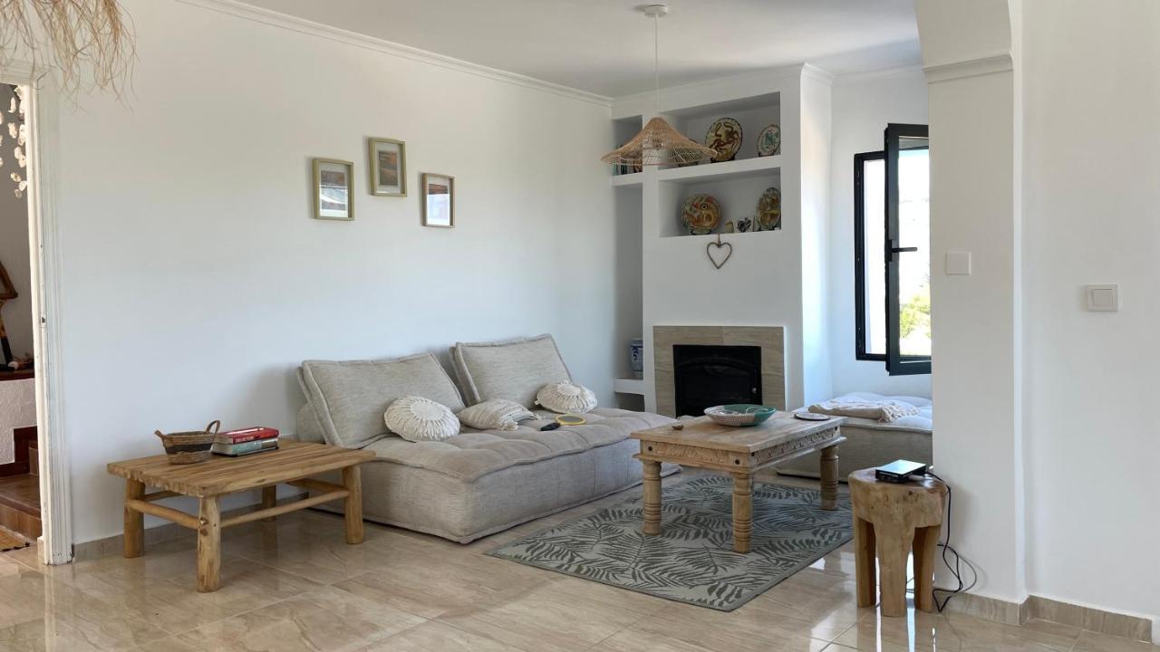 Spacious Villa With Private Pool In Serene Countryside Лос-Белонес Экстерьер фото